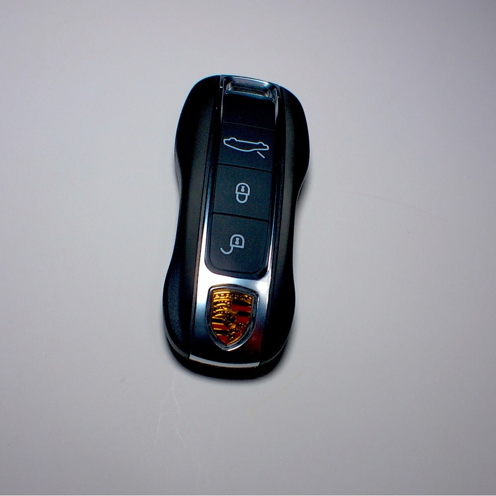Black and Silver Porsche 911(992) GT3RS Key Fob Art Piece